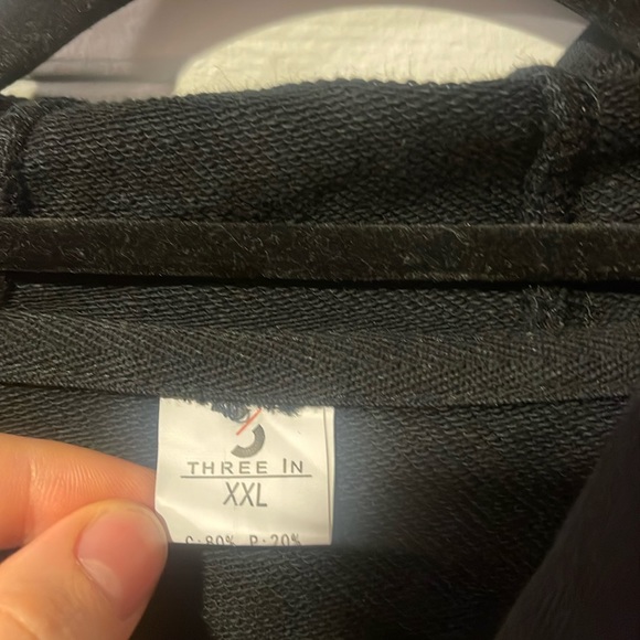 NWOT Queen Black Hoodie Size XXL - Picture 2 of 3